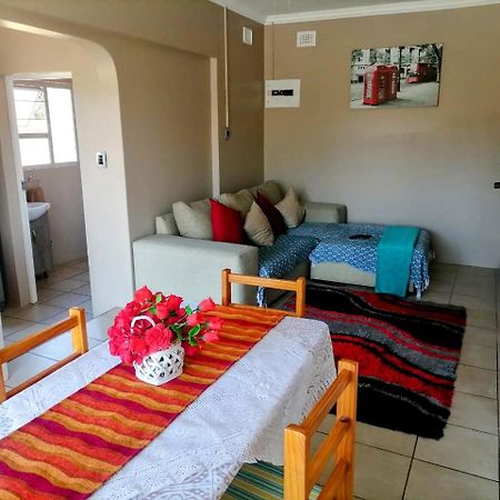 Poolside Guest House Port Shepstone Eksteriør bilde