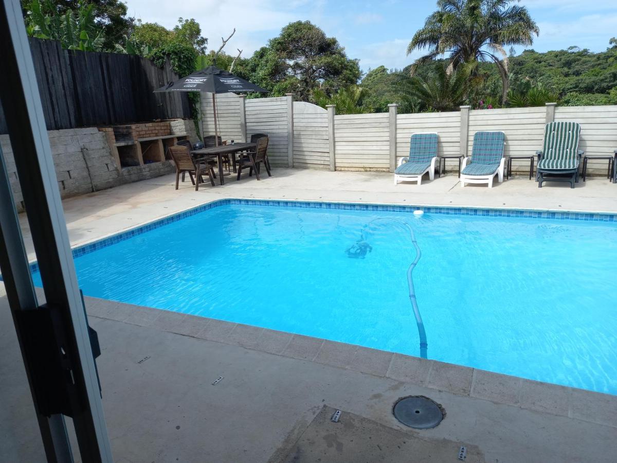 Poolside Guest House Port Shepstone Eksteriør bilde