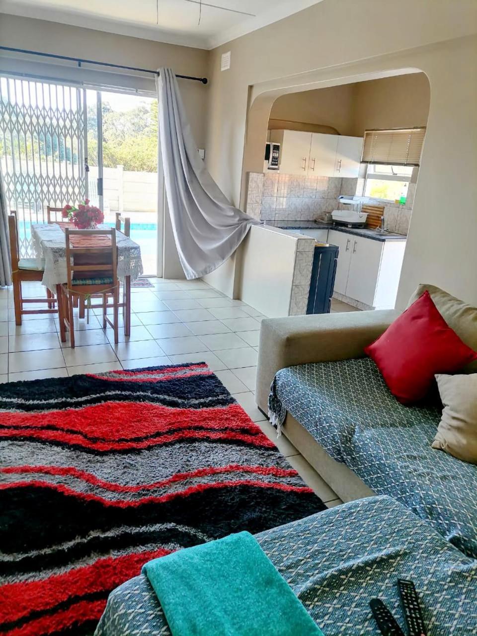 Poolside Guest House Port Shepstone Eksteriør bilde